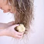 Lamazuna Merev kondicionáló minden hajtípusra BIO - vanília (75 g) - megszelídíti és édesen illatosítja a hajat.
