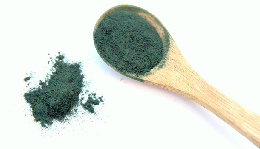 A spirulina egy kék-zöld alga, amelynek egészségügyi előnyei meglepik Önt.